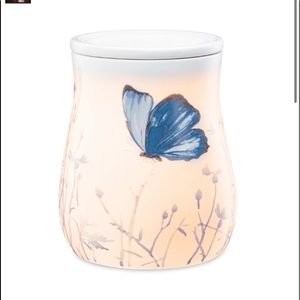 NIB Scentsy Free To Fly Warmer